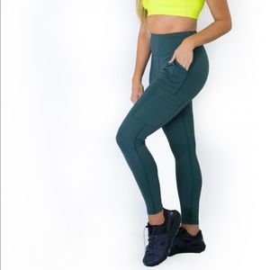 Cerinic Hiking Cargo Legging - Forest Green